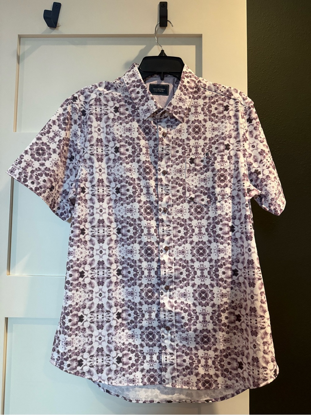 7 Diamonds Short-Sleeve Button-Down Shirt